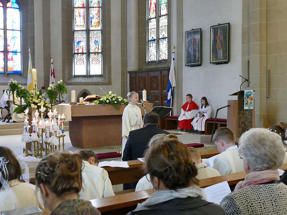 Feier der 1. Heiligen Kommunion in Sankt Crescentius (Foto: Karl-Franz Thiede)